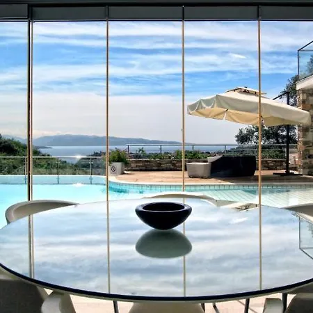 Carpe Diem Villas *